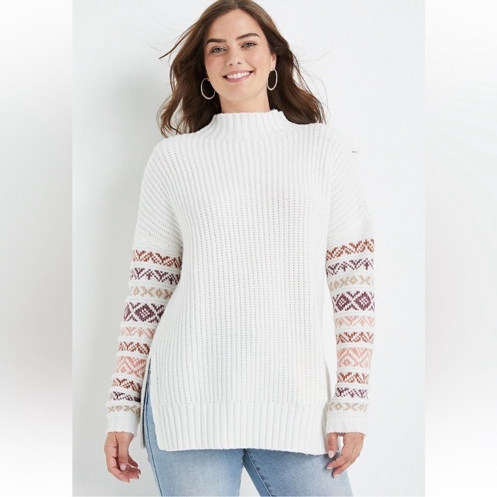 Maurices‎ White Fair Isle Sleeve Mock Neck Oversized Sweater Size Small Women's